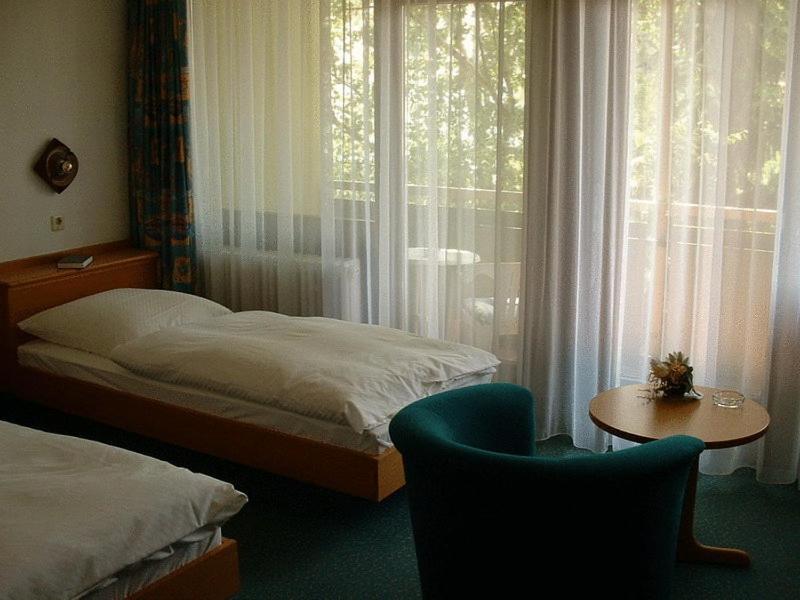 Hotel Koch Maingau Обертсхаузен Номер фото