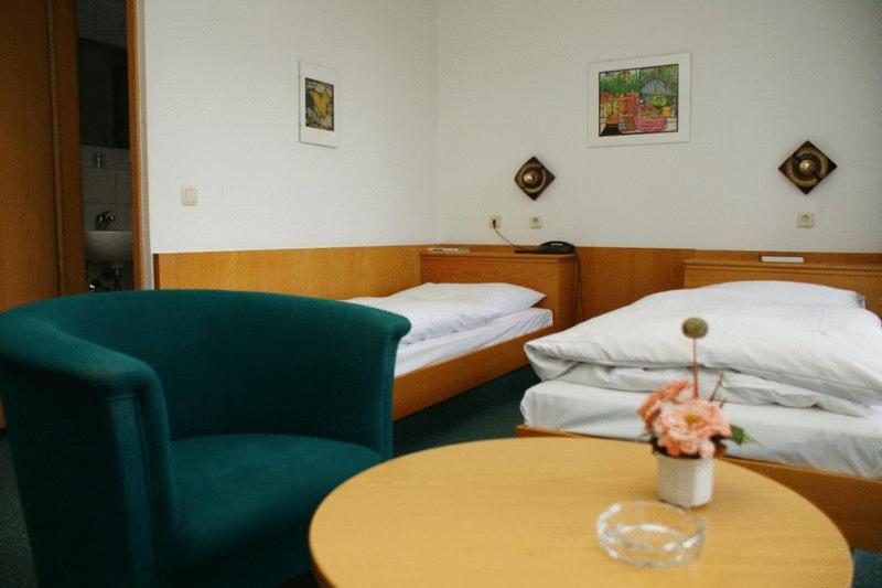 Hotel Koch Maingau Обертсхаузен Номер фото